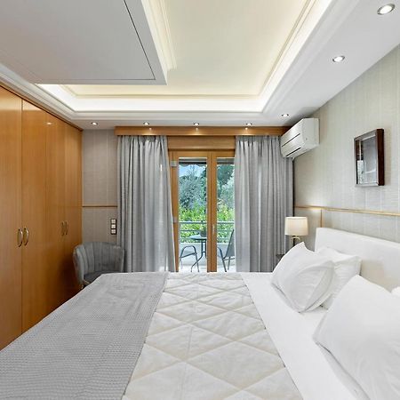Vouliagmeni'S Elegance By Acropolis Suites Athén Kültér fotó