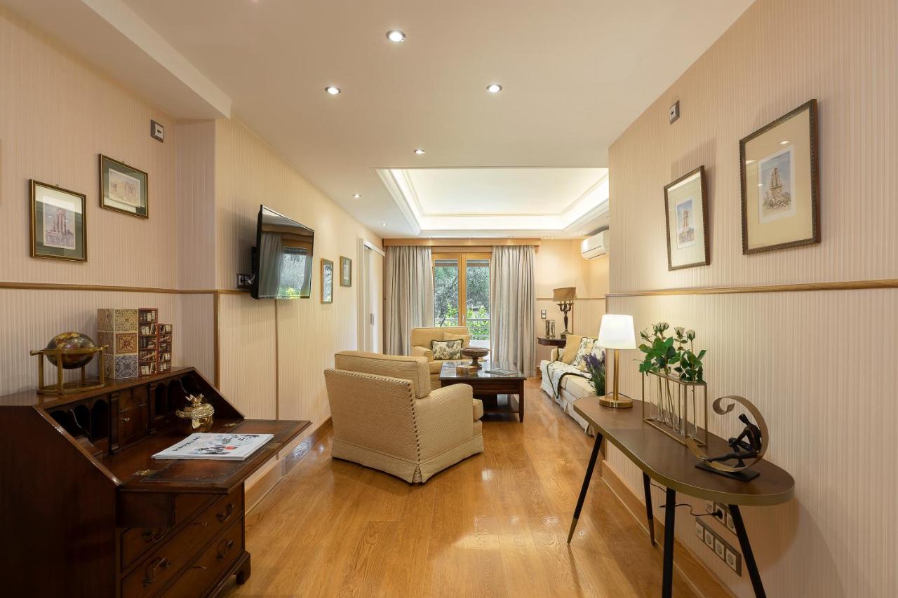 Vouliagmeni'S Elegance By Acropolis Suites Athén Kültér fotó