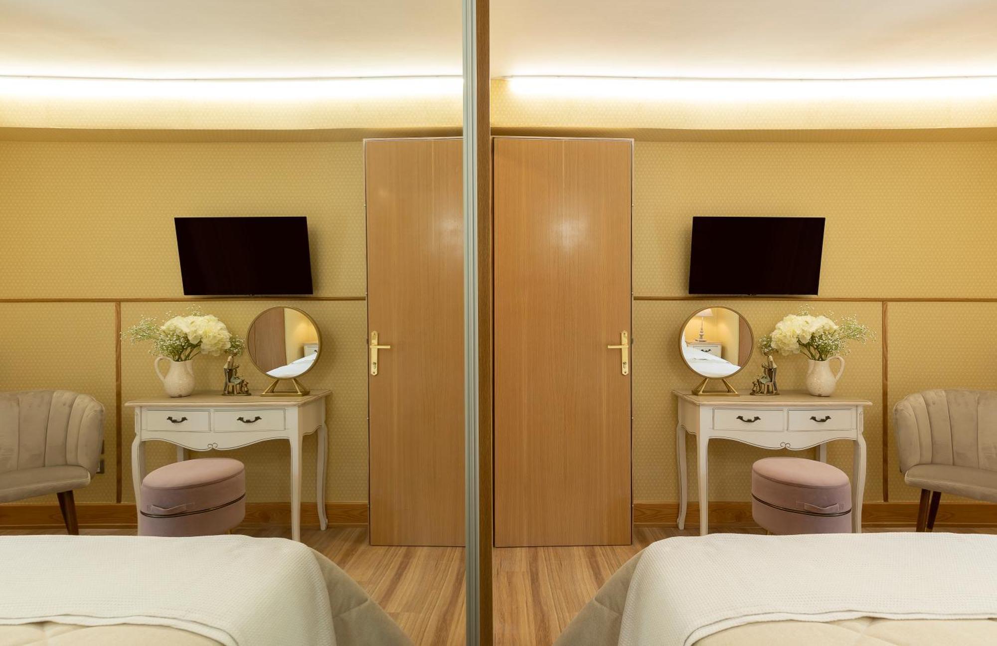 Vouliagmeni'S Elegance By Acropolis Suites Athén Kültér fotó