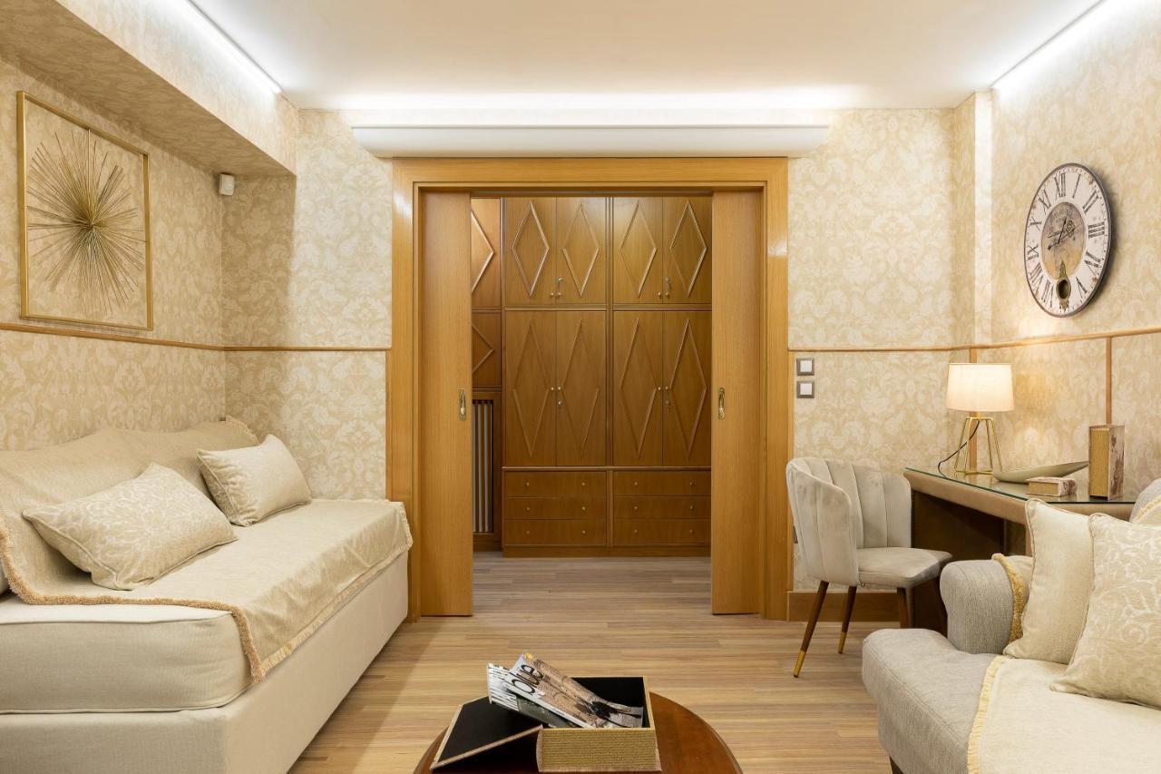 Vouliagmeni'S Elegance By Acropolis Suites Athén Kültér fotó